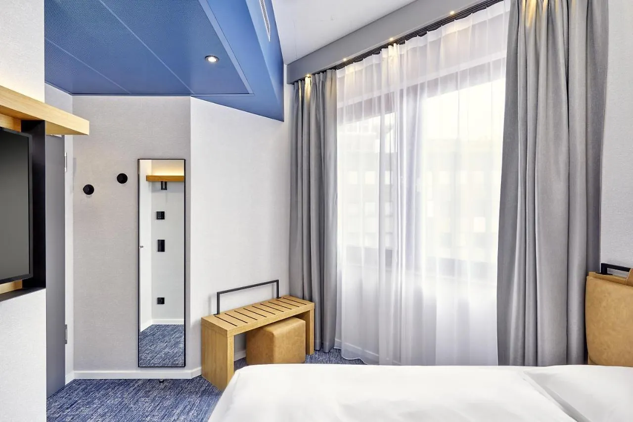 ***  H2 Hotel Duesseldorf Seestern ドイツ